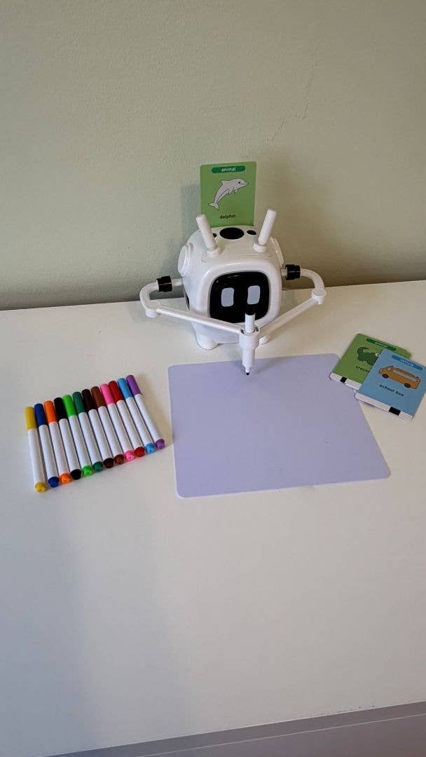 Funky Rico Inc - Smart Drawing Robot - With 192 Drawing Cards & Watercolor