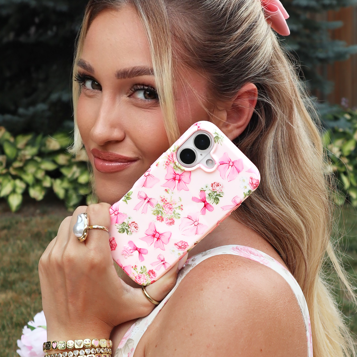 VELVET CAVIAR - IPhone 17 MagSafe Case - Posie Pink Bow