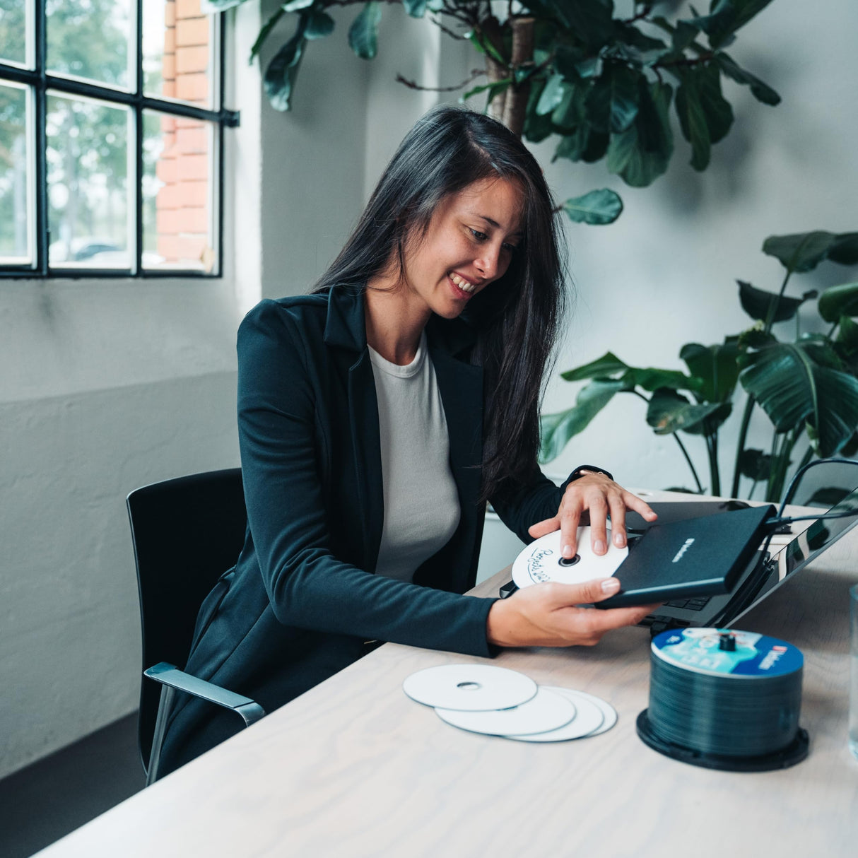 VERBATIM EXTERNAL SLIMLINE CD/DVD WRITER