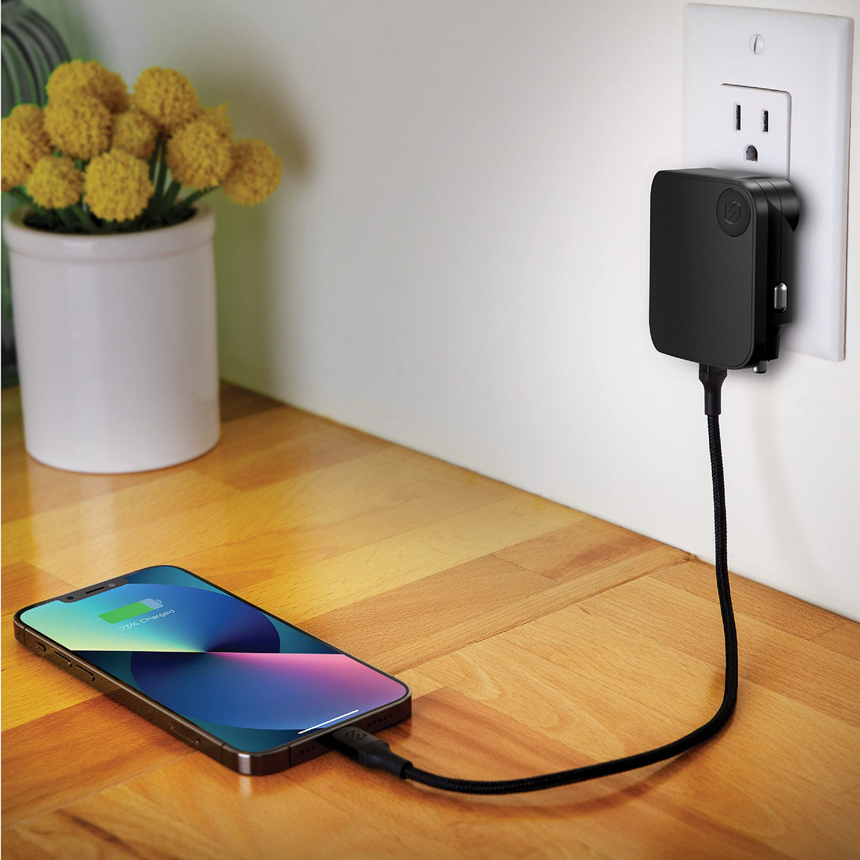 SCOSCHE UNIVERSAL 2-IN-1 USB-C POWER DELIVERY CHARGER - BLACK