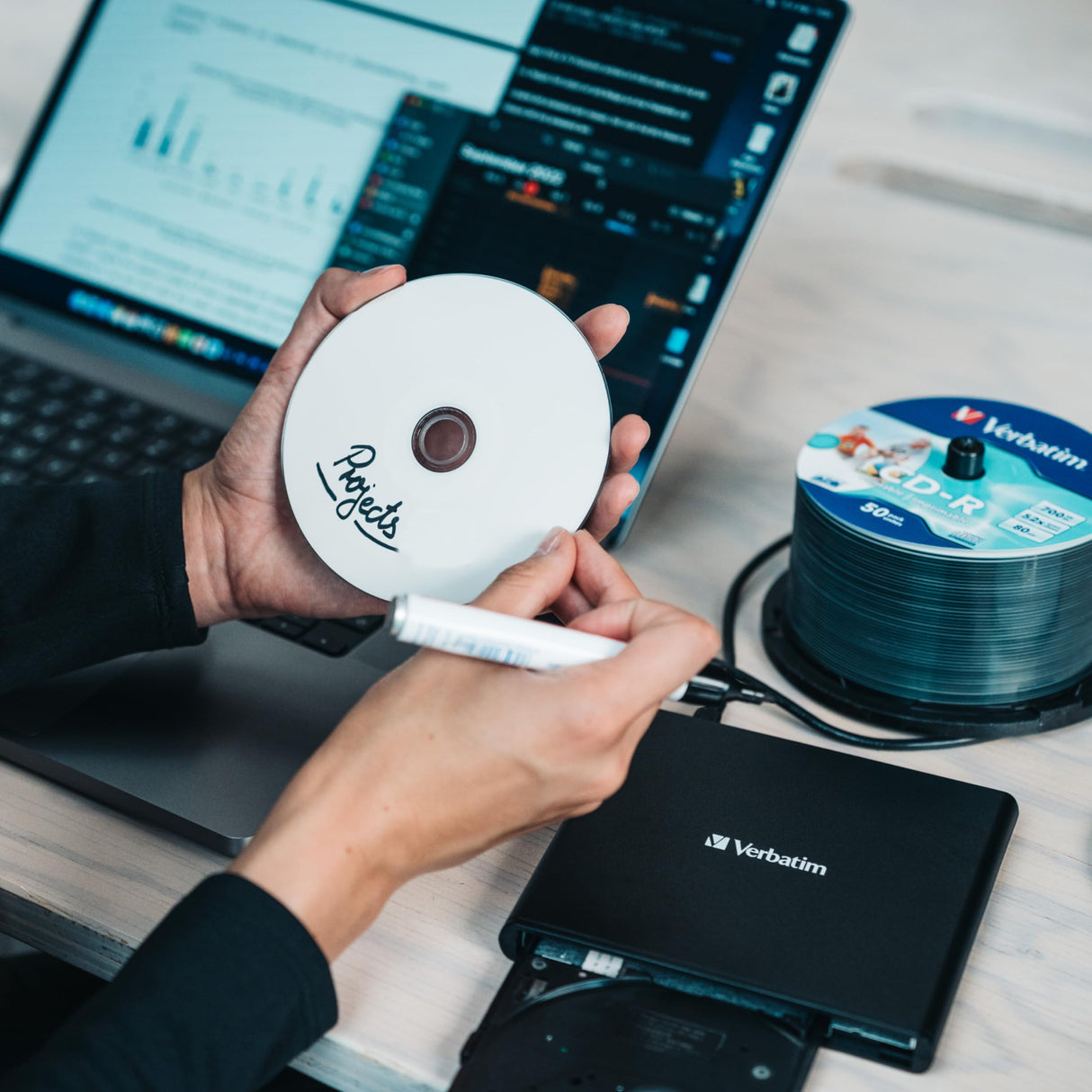 VERBATIM EXTERNAL SLIMLINE CD/DVD WRITER