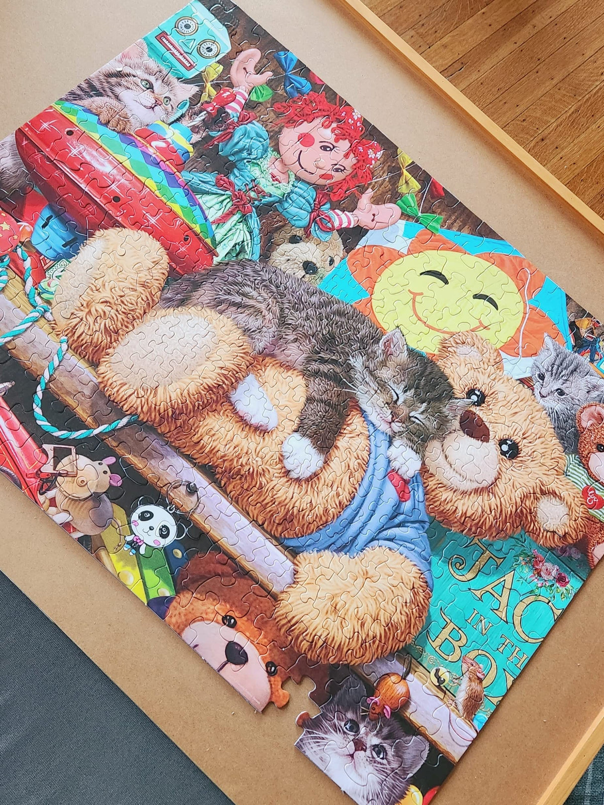 Springbok 400 Piece Jigsaw Puzzle Toy Cupboard