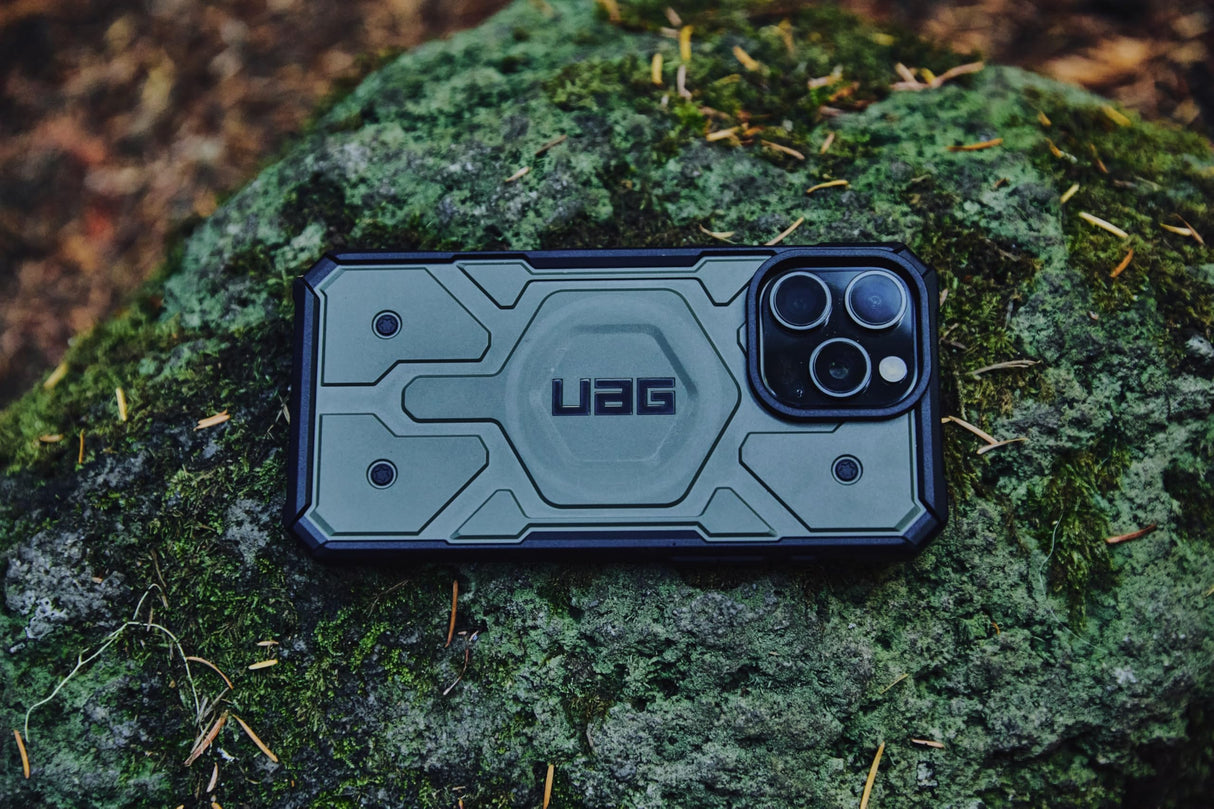 URBAN ARMOR GEAR UAG Designed for iPhone 16 Pro Case 6.3" Pathfinder - Olive Drab