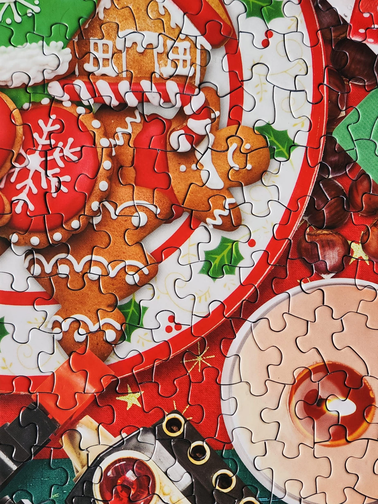 Springbok 1000 Piece Jigsaw Puzzle Santa'S Desk