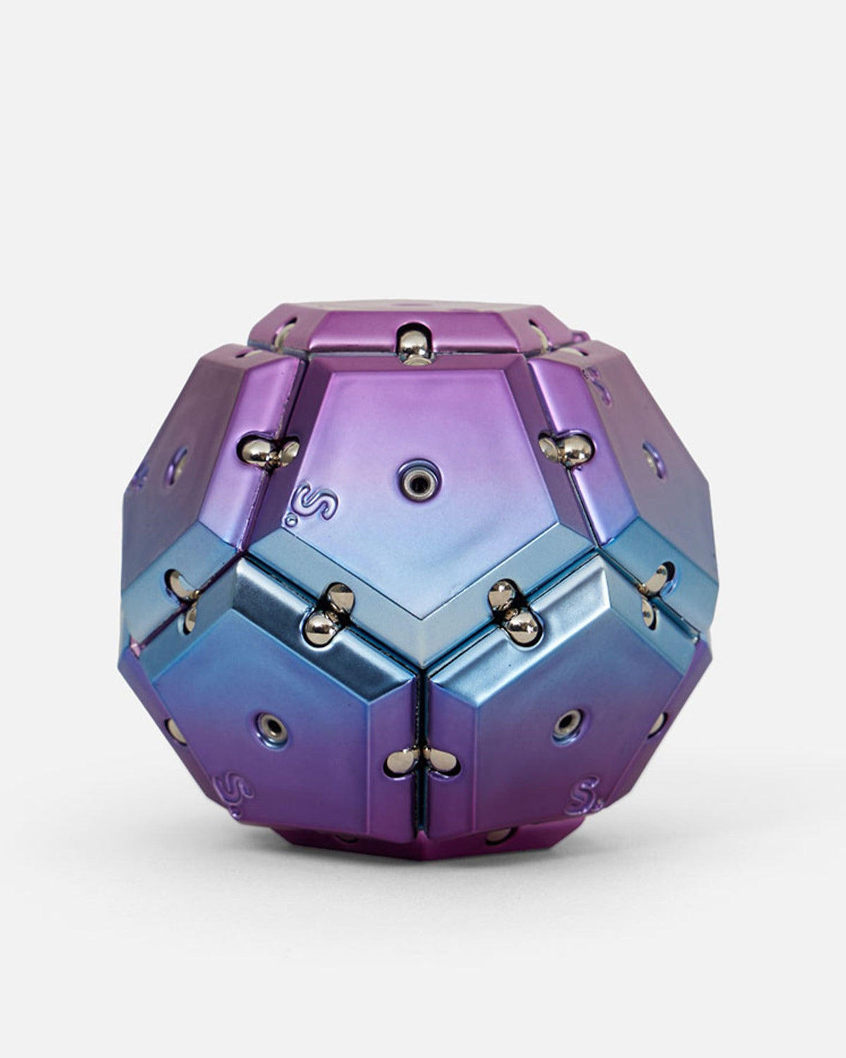 Speks Geode Chrome magnetic sphere in purple chrome