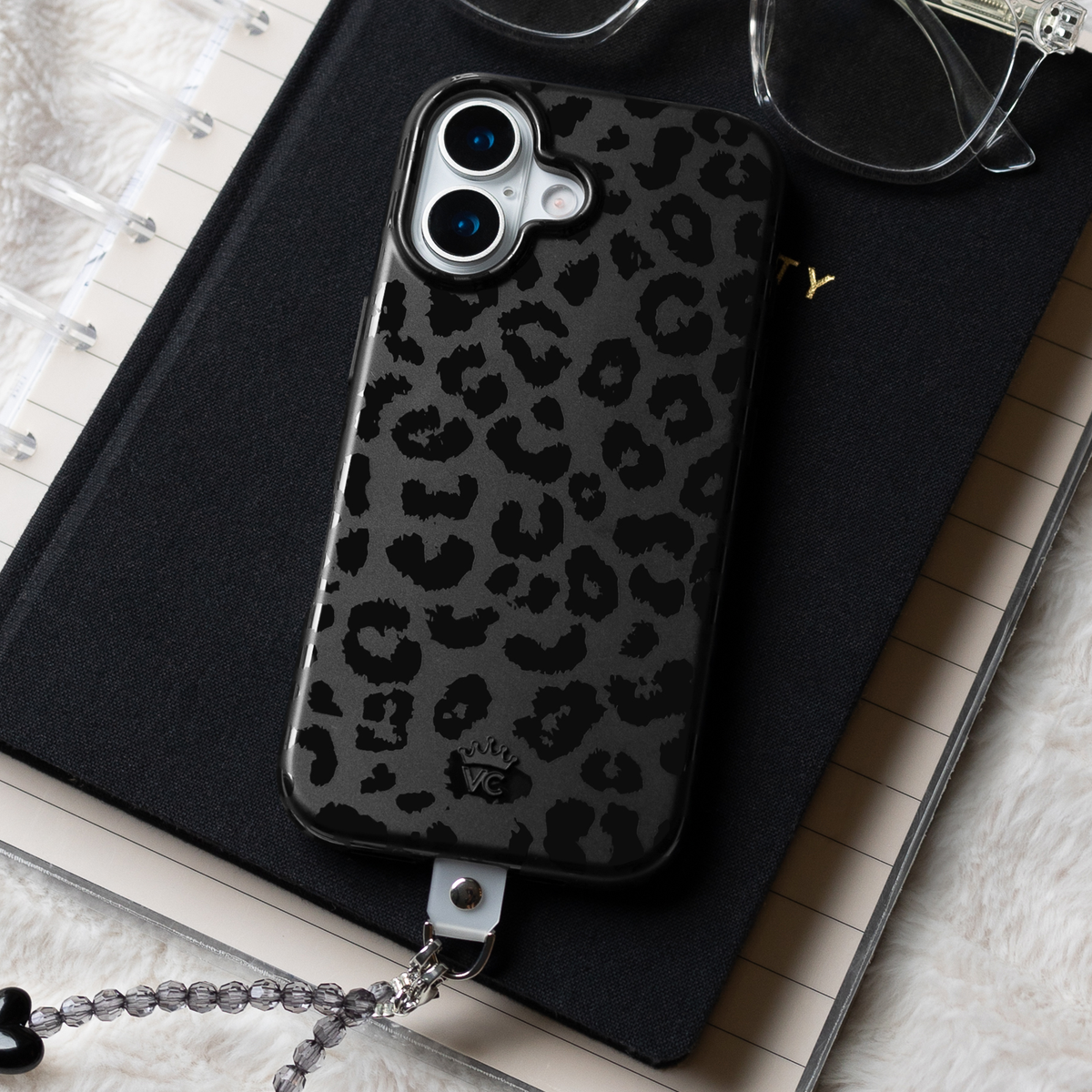 Velvet Caviar Case with MagSafe for iPhone 17 - Black Leopard