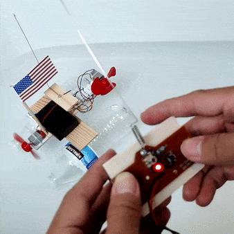 Kitsville - Radio-Controlled Boat DIY Kit, Educational STEM Toy for Kids