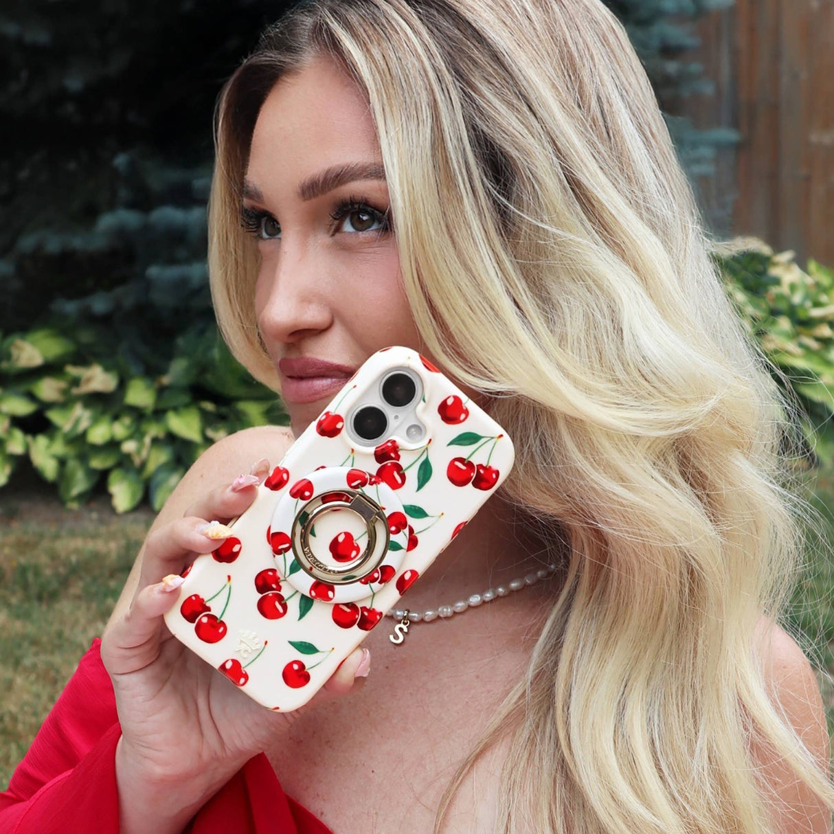 VELVET CAVIAR - IPhone 17 MagSafe Case - Mon Cheri Cherry