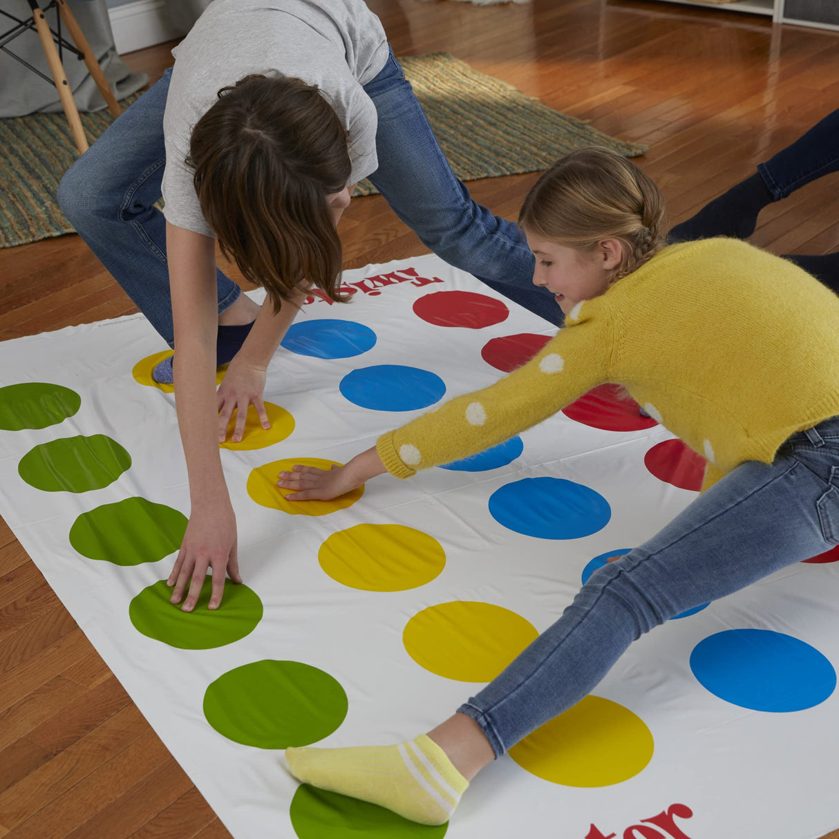 Hasbro Twister Party Classic Board Game for 2 or More Players,Indoor and Outdoor Game for Kids 6 and Up,Packaging May Vary