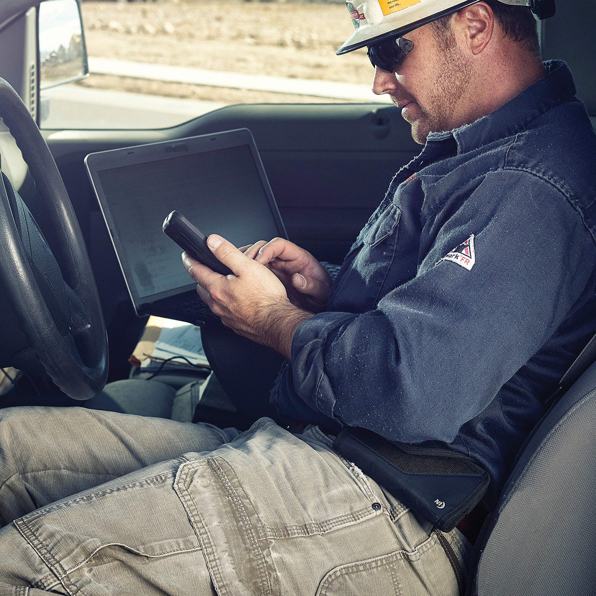 Nite Ize Clip Case Sideways Phone Holster-large - Black