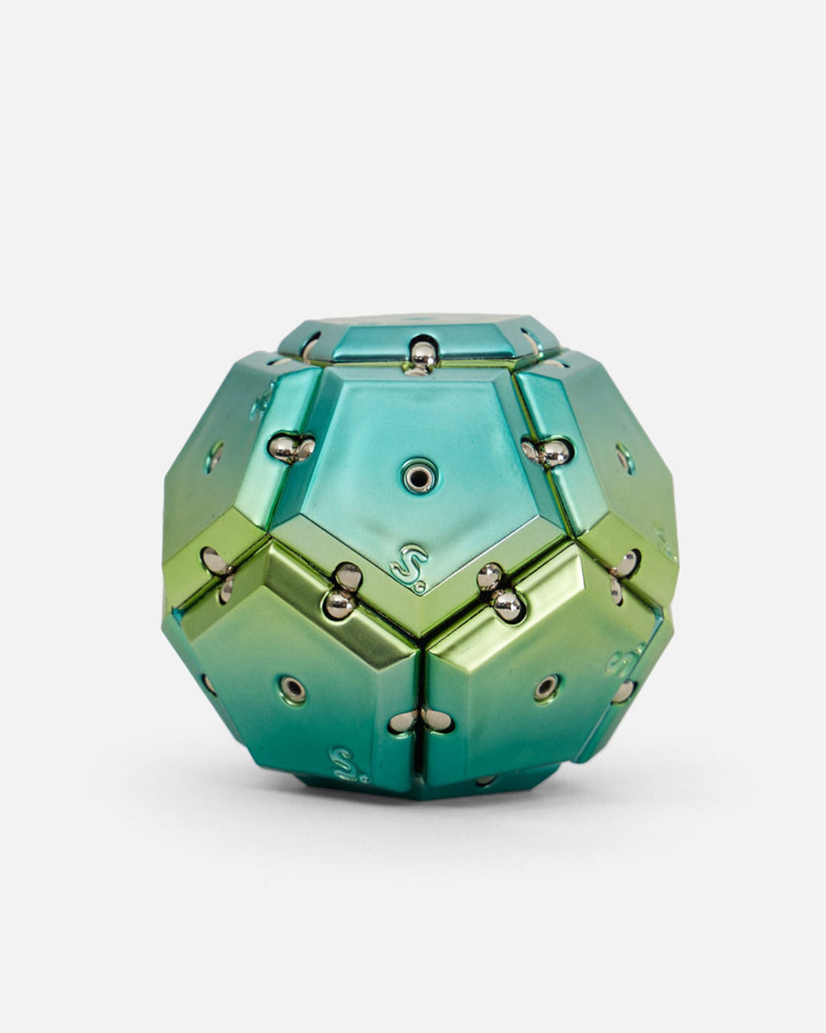 Speks Geode Chrome magnetic sphere in green chrome