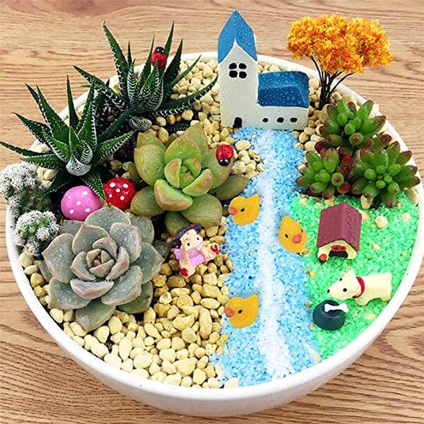 Showcase - Hide-A-Duck! (100pc) Tiny Ducks To Prank Your Friends With!