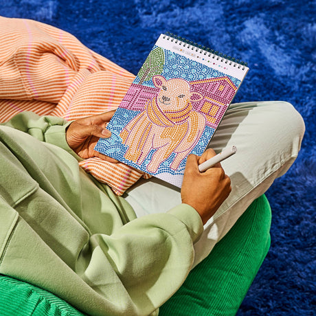 Lifelines FlowArt Dot-by-Letter, Cozy Companions - relaxing with the pad on a blanket