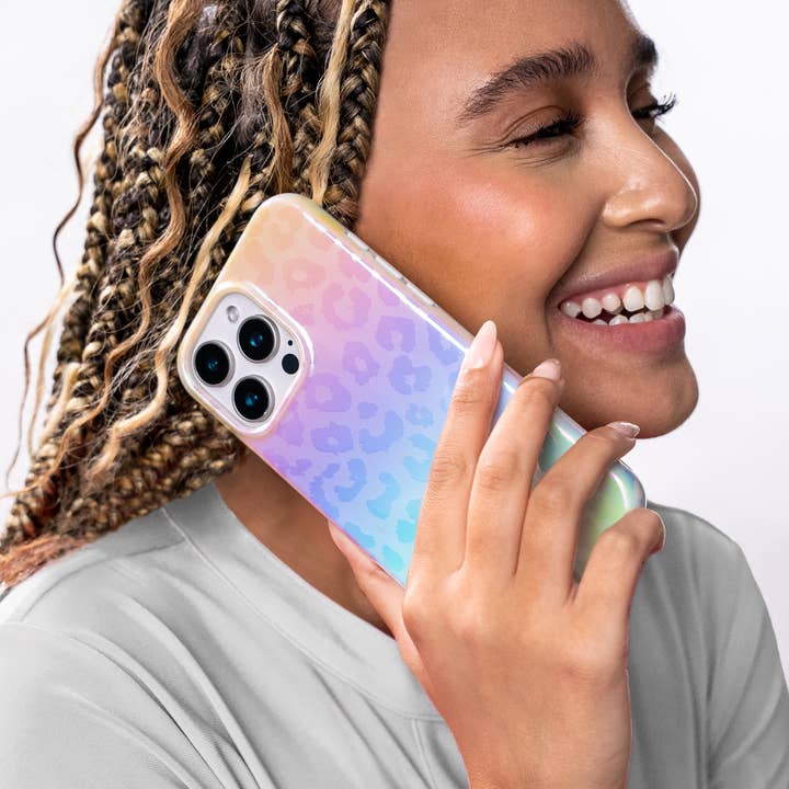 VELVET CAVIAR - MagSafe Case for Apple iPhone 17 - White Opal Leopard