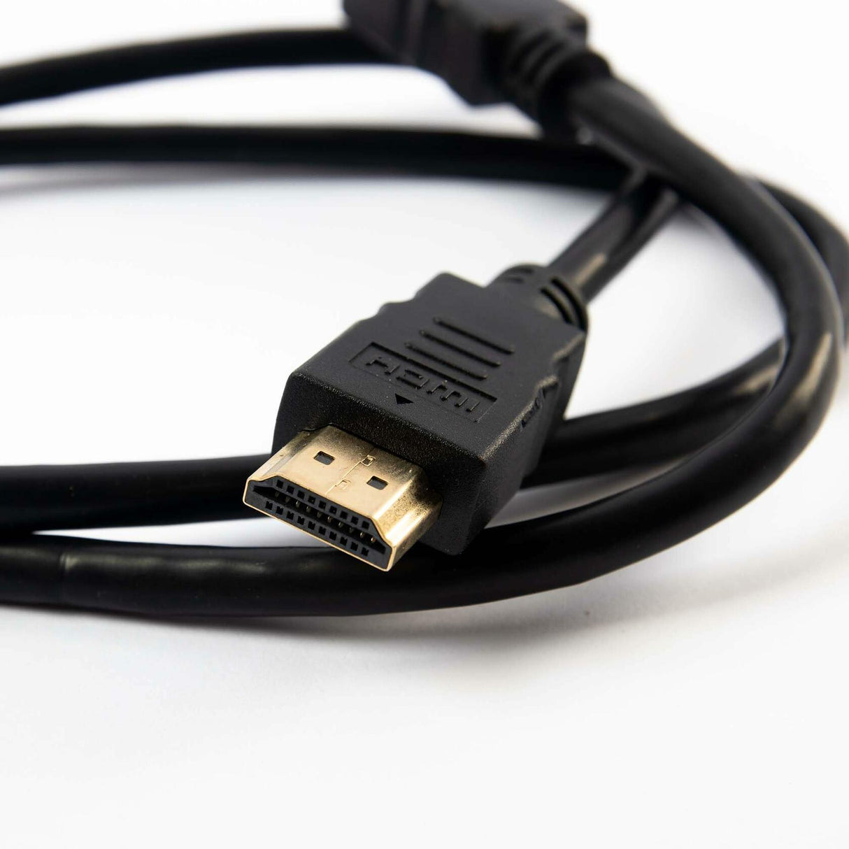 RadioShack 4K Ethernet HDMI 2.0 Round Cable Male to Male 1503266 3 Feet